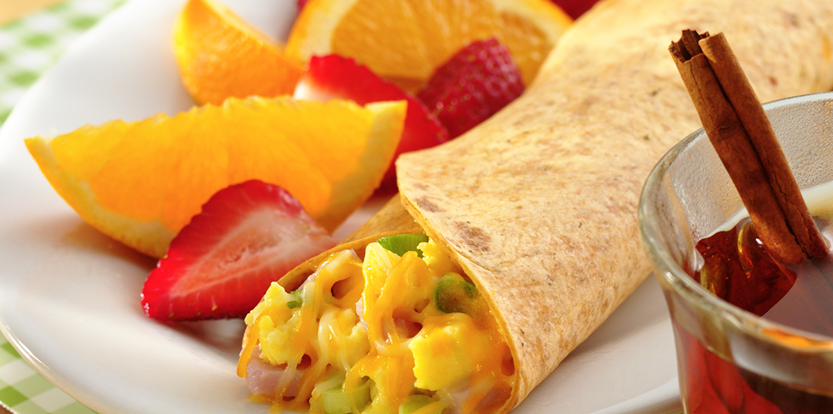 easy-breakfast-wrap-recipe-sargento-colby-jack-cheese