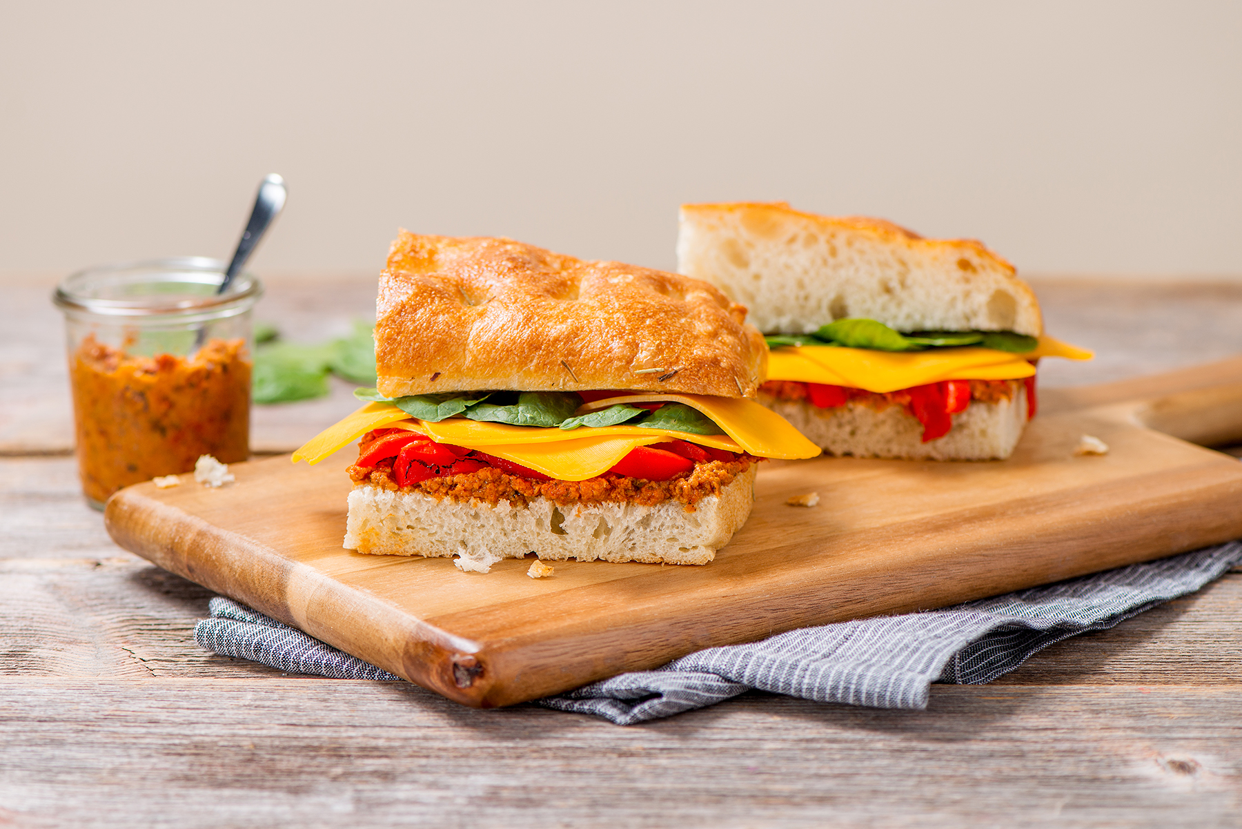 SunDried Tomato Pesto, Cheddar and Spinach Sandwich Sargento
