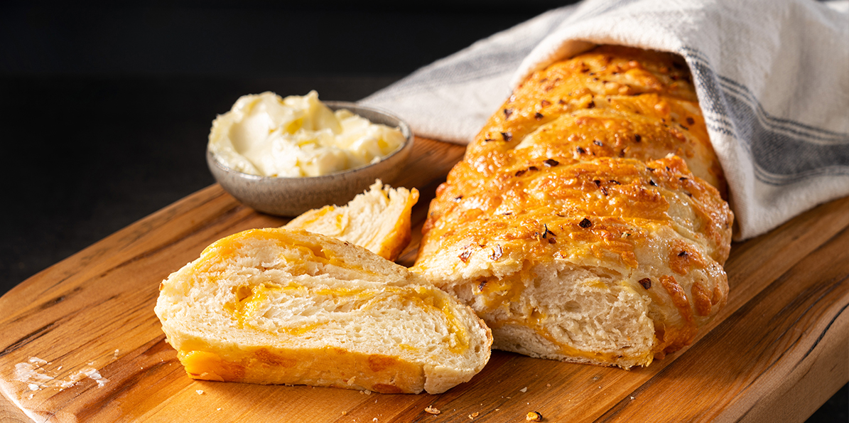 Homemade Twisted Cheese Bread | Sargento