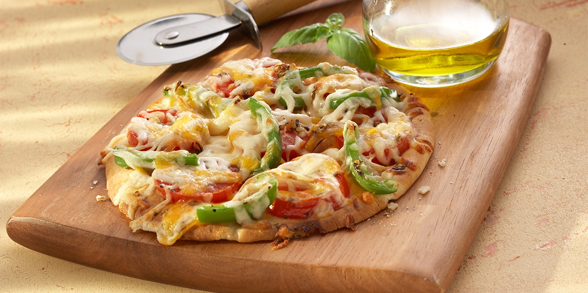 Vegetable Pita Pizza Recipe | Sargento® Shredded 4 Cheese