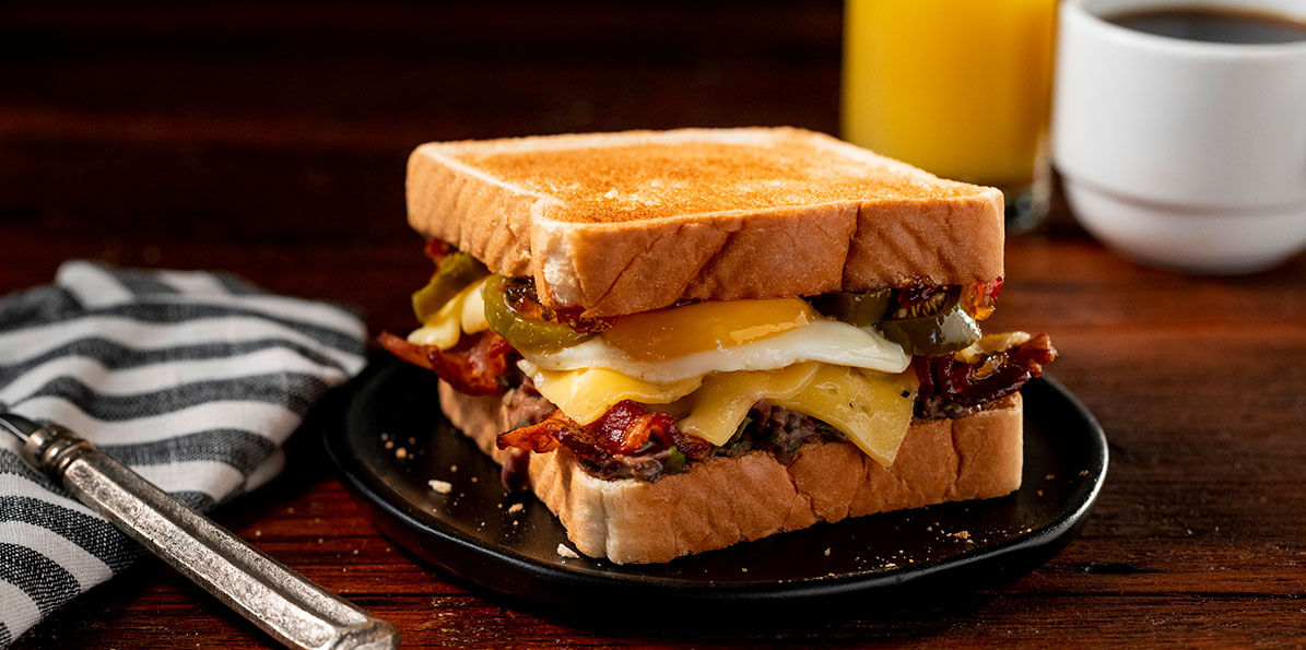 Bacon, Gouda & Black Bean Breakfast Sandwiches Sargento