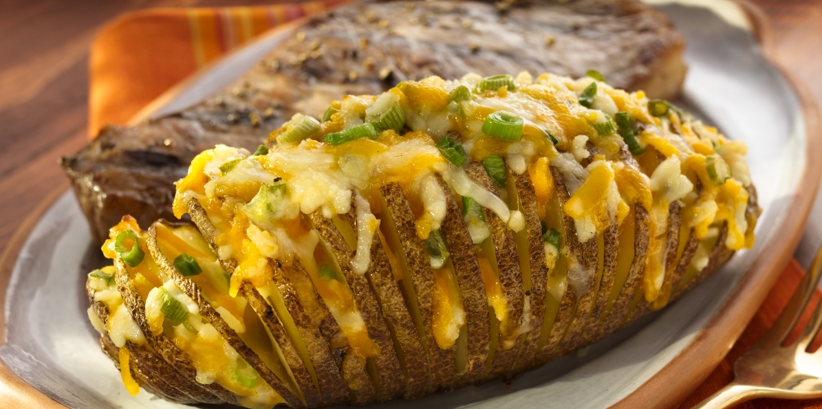 Cheesy Horseradish Hasselback Potatoes and Chives | Sargento® Shredded ...